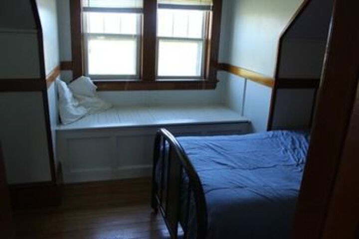 Room 19 of 35