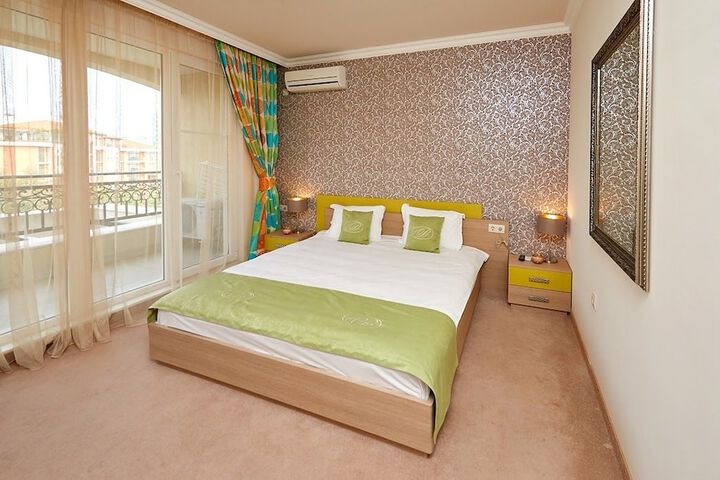 Room 46 of 102