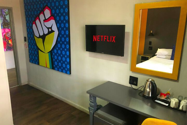 Room 65 of 241