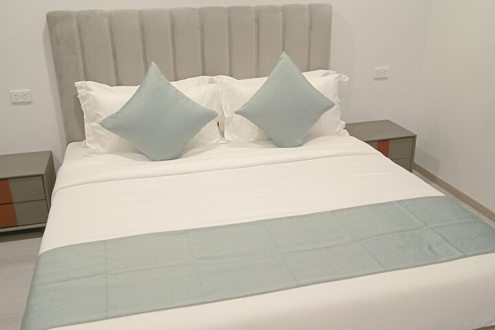 Room 6 of 53