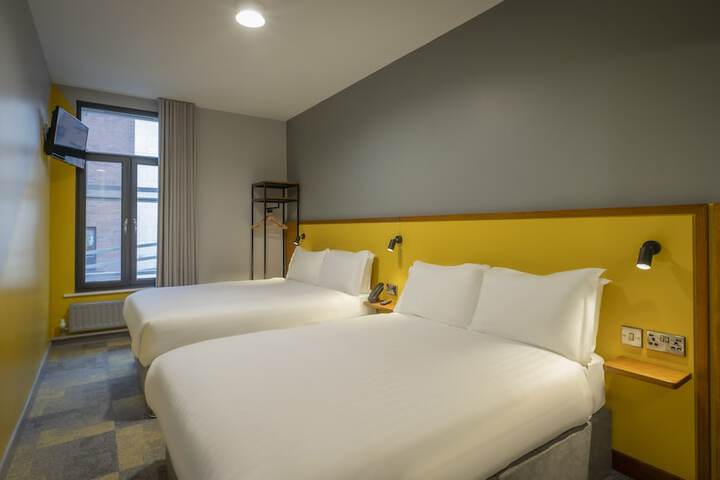 Room 5 of 15