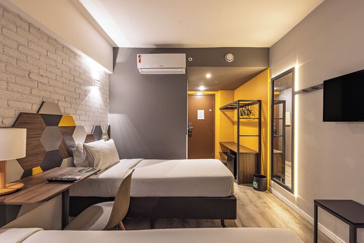 Room 18 of 47