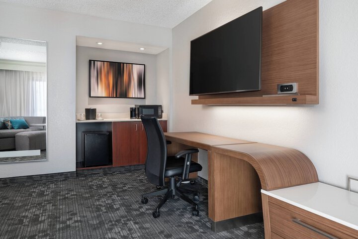 Room 11 of 29