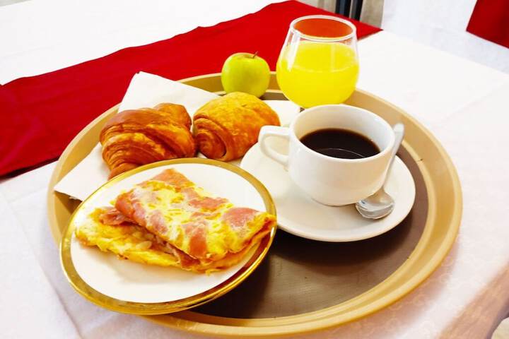 Breakfast/Coffee Service 12 of 16