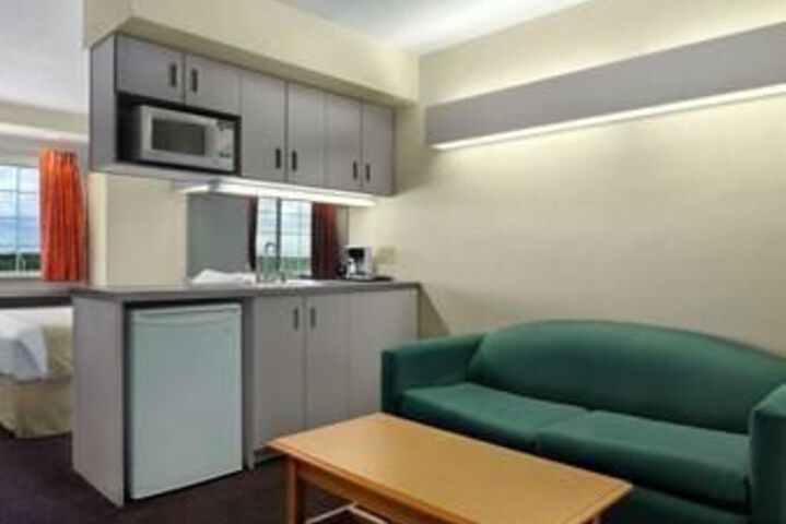 Room 11 of 12