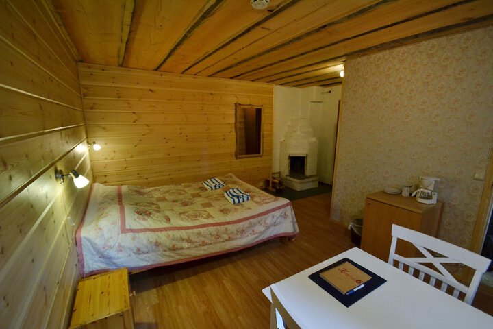 Room 9 of 72