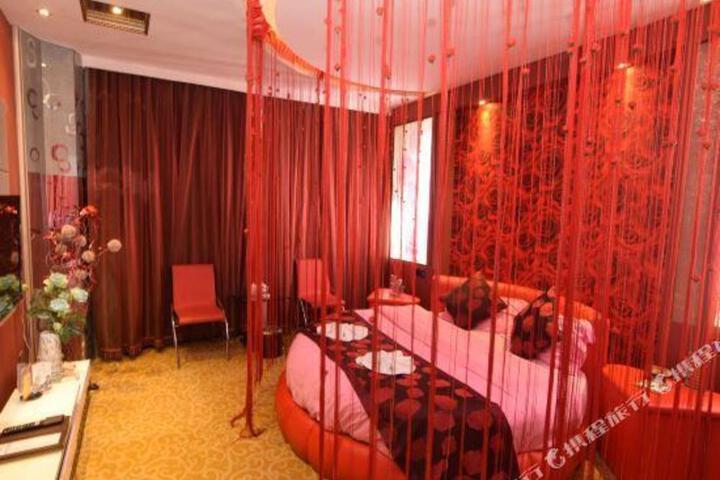 Dinis Hotel