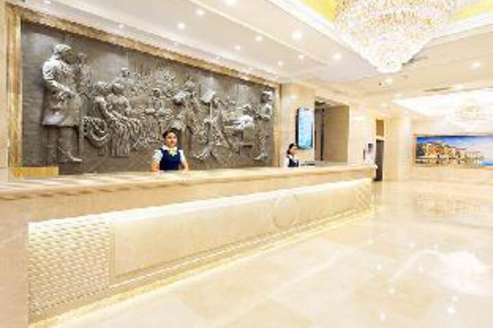 Vienna Hotel Chengdu Chunxi Road Tianfu Square Metro Station