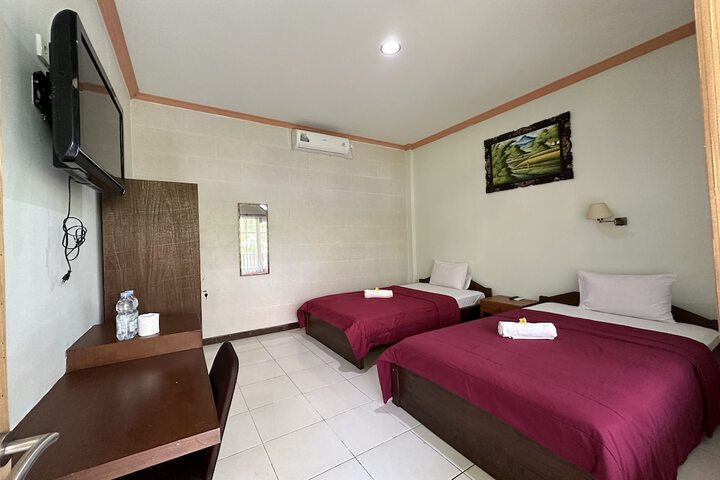 Room 13 of 24