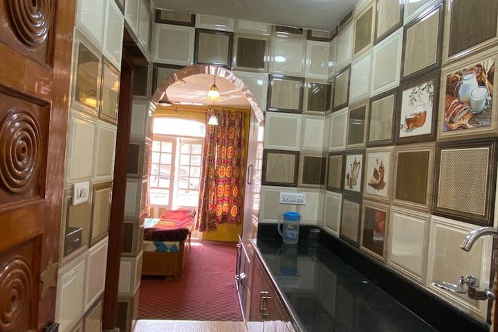 Room 18 of 61