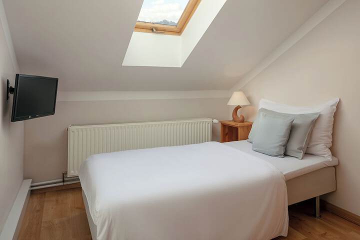 Room 30 of 57