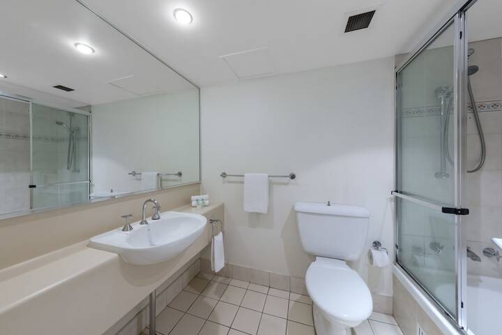 Room 15 of 22
