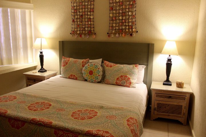 Room 65 of 599