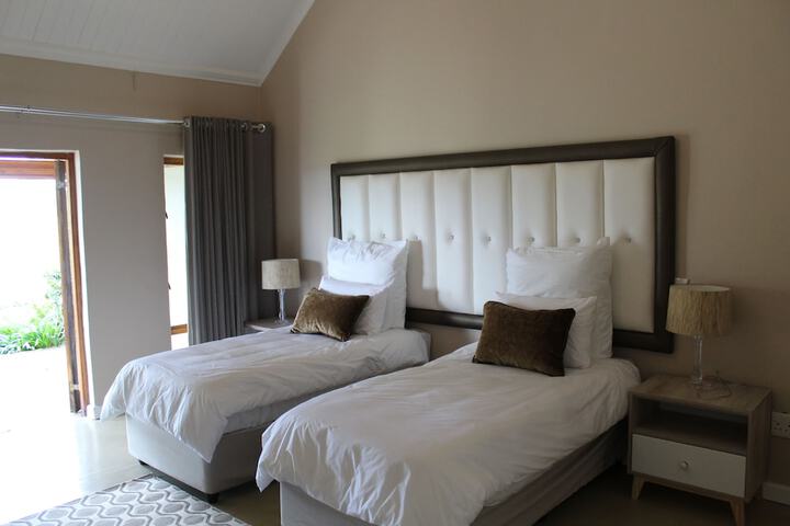 Room 10 of 35