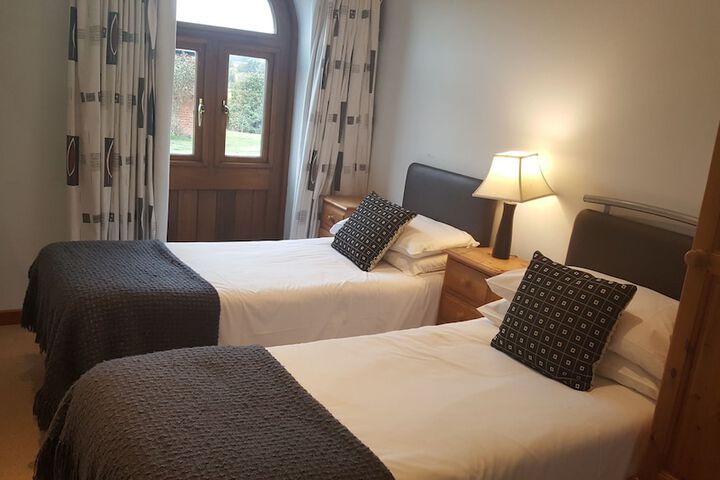 Room 6 of 19