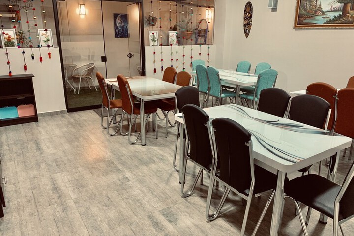 Dining 40 of 49