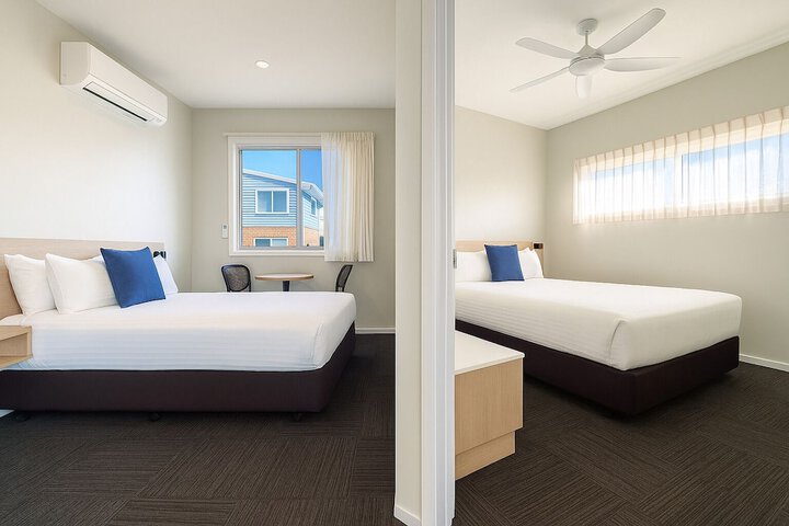 Room 9 of 120