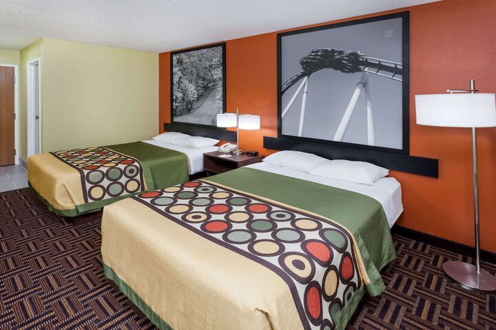 2 Double Beds (8 of 9)