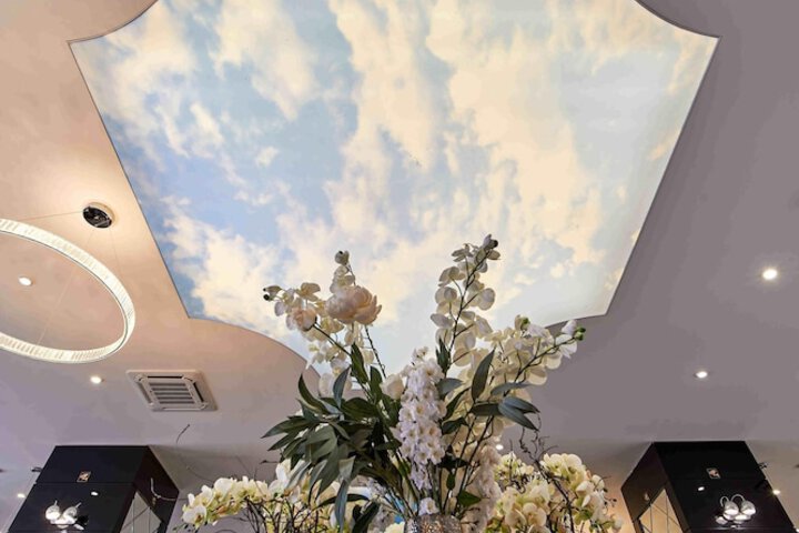 Guest Lobby