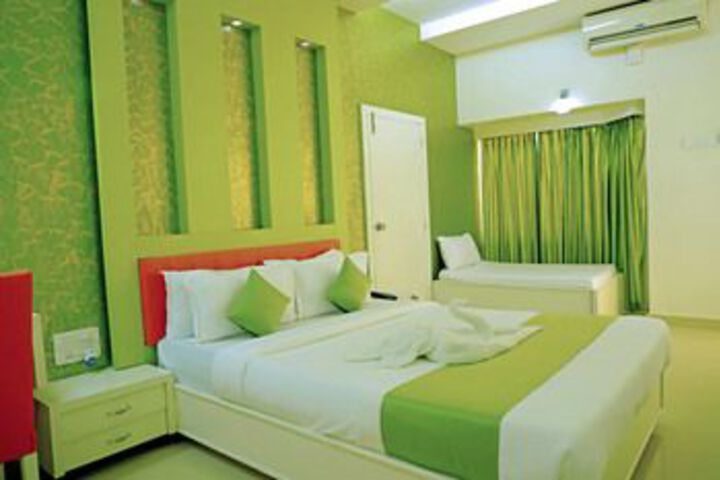 Room 12 of 23