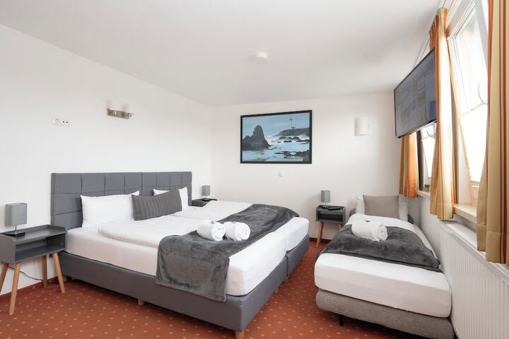 Room 14 of 49