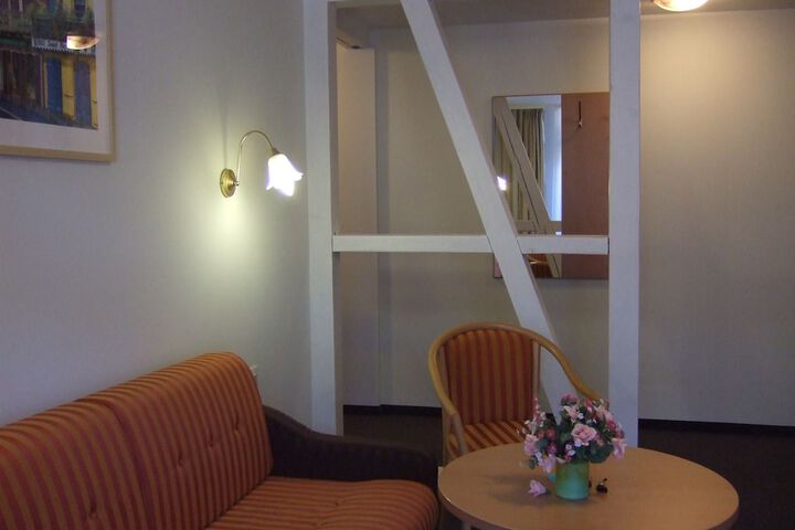 Room 16 of 47