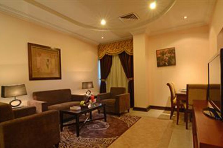 Room 9 of 20