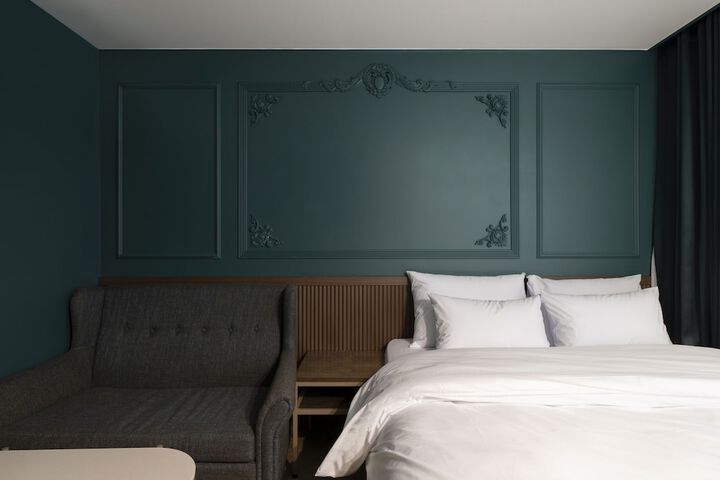 Room 7 of 25