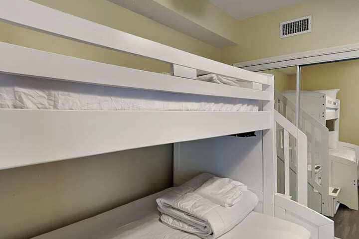 Room 22 of 217