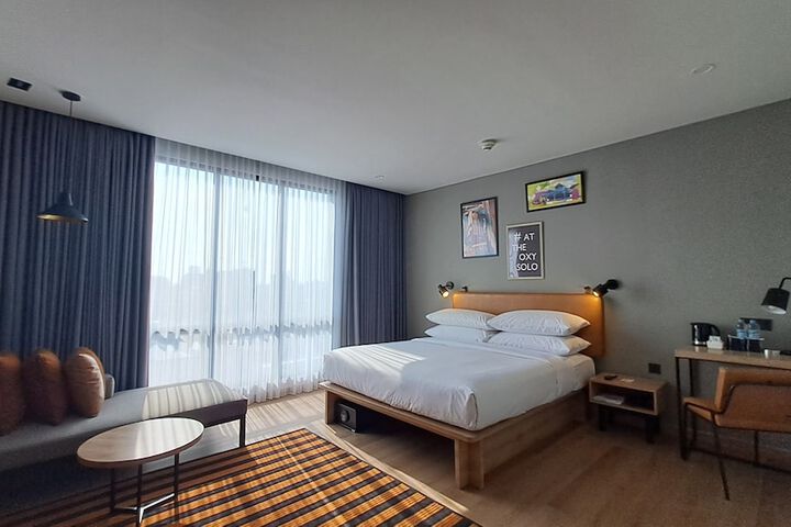 Room 7 of 48