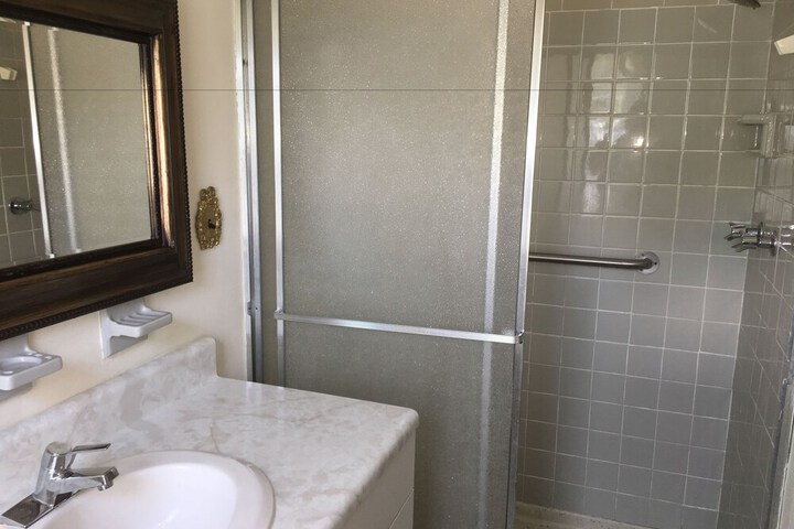 Room 207 of 246