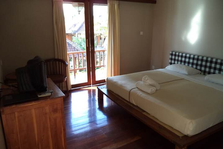 Room 5 of 65