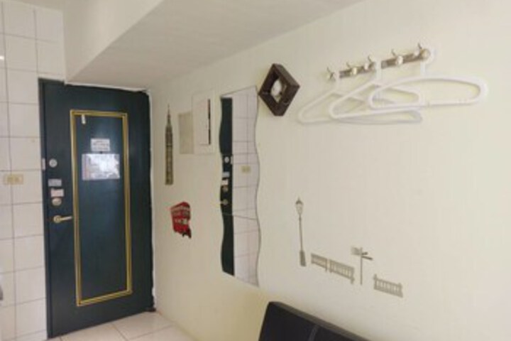Room 14 of 17