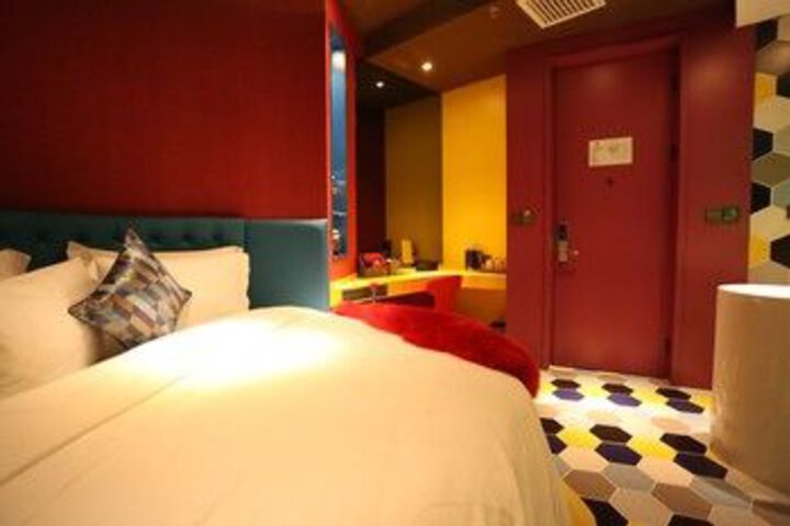 Room 82 of 96