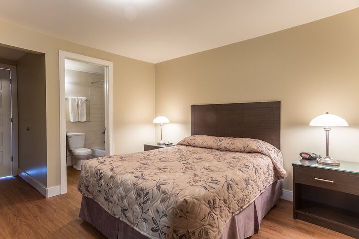 Room 12 of 28