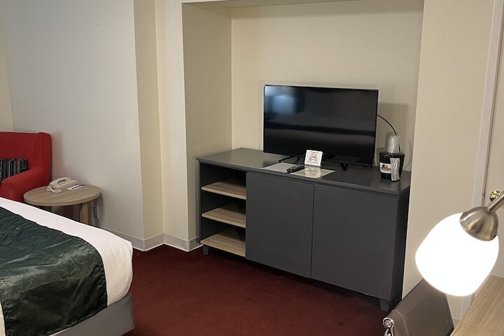 Room 9 of 51