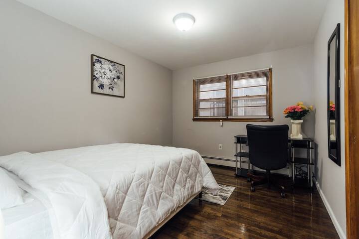 Room 6 of 72