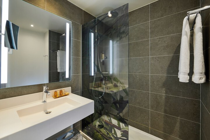 Clean Restrooms