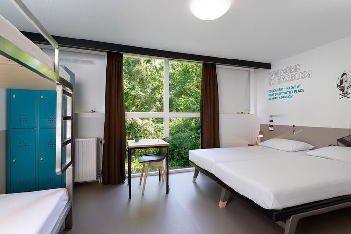 Room 4 of 36