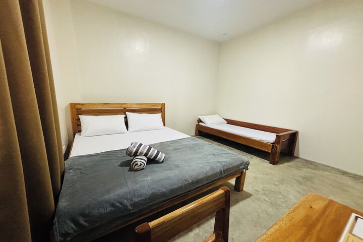 Room 15 of 34