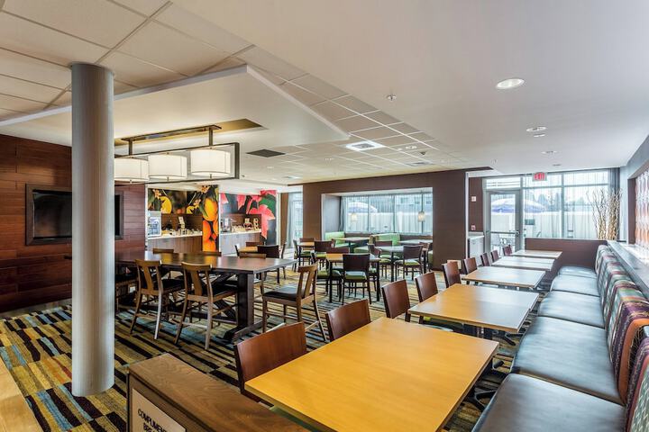 Breakfast/Coffee Service 35 of 43