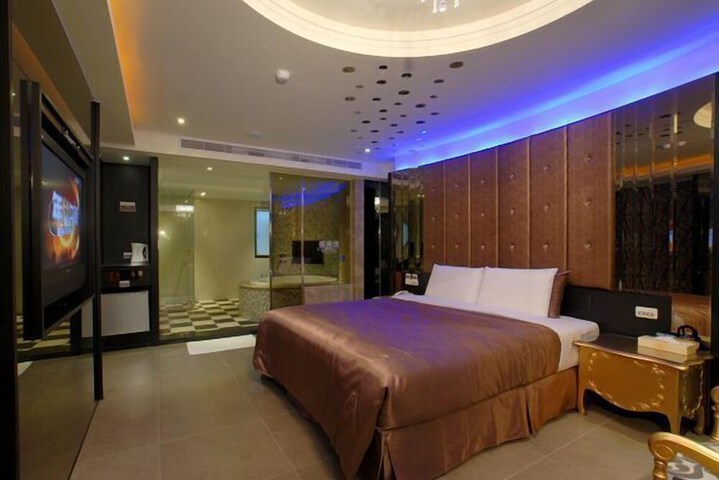 Room 54 of 107