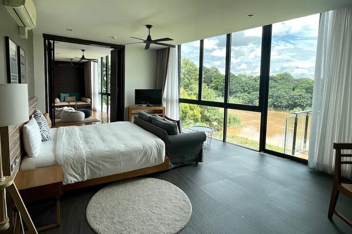 Room 23 of 133