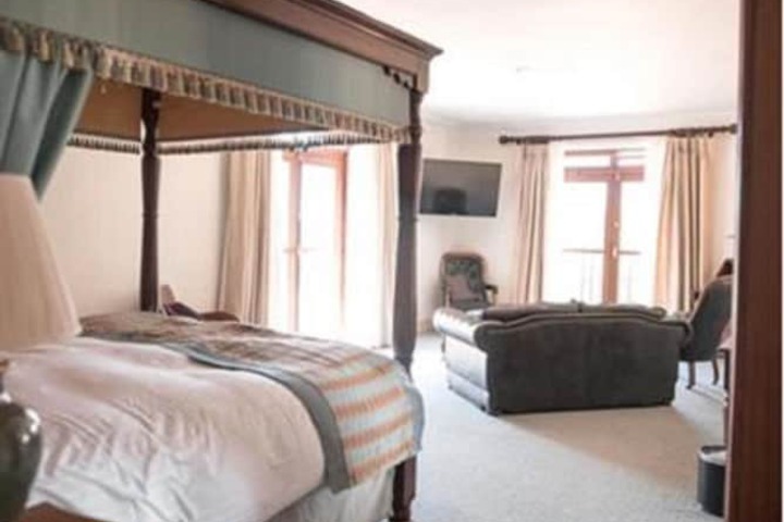Room 14 of 51