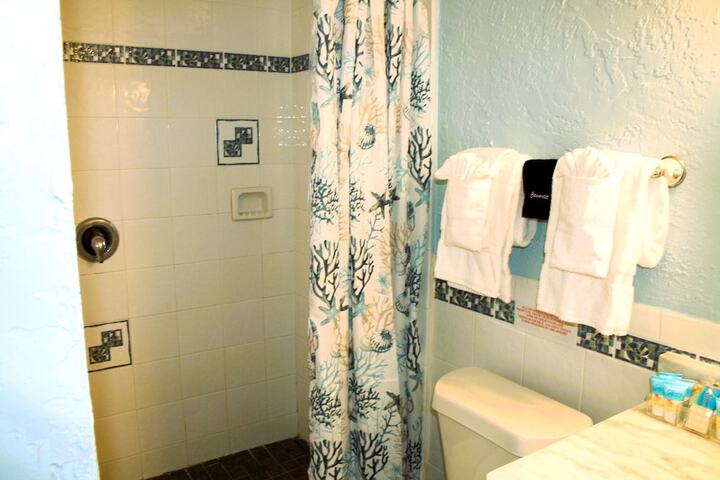 Room 106 of 124