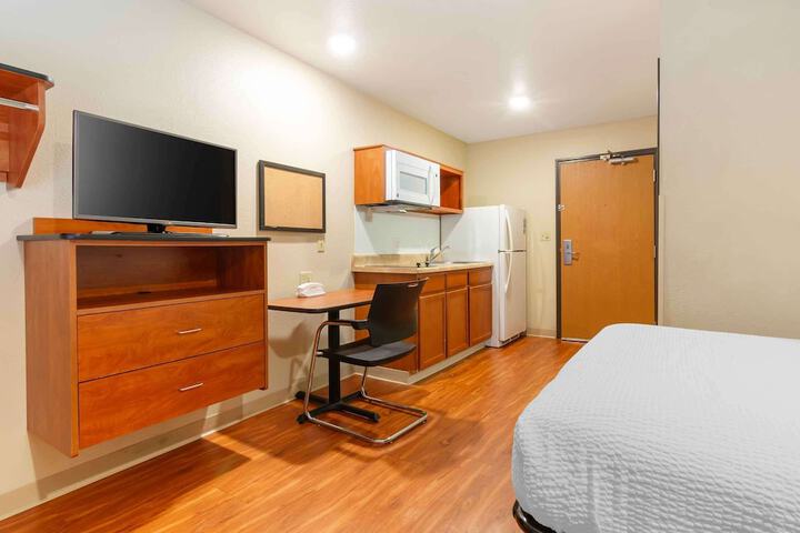 Studio with Double Bed (7 of 16)