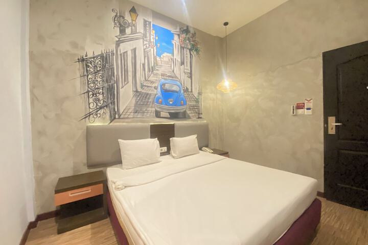Room 18 of 36