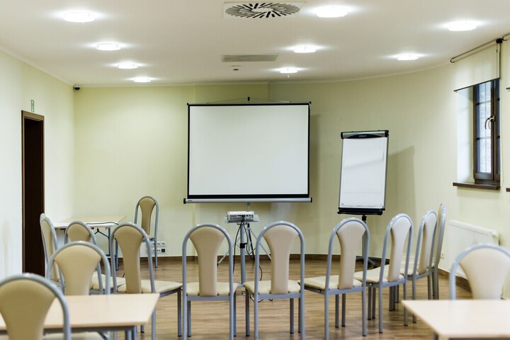 Business Center 108 of 122