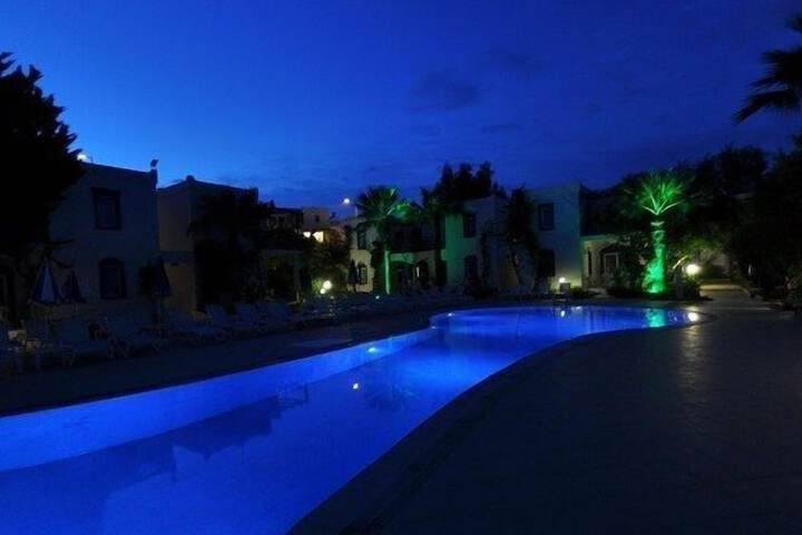 Hotel Pool
