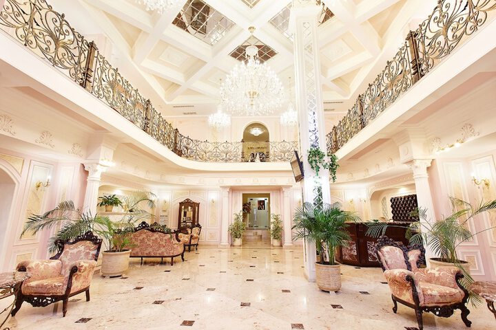 Guest Lobby